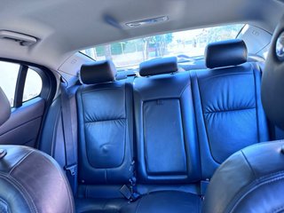 Jaguar XF 2010