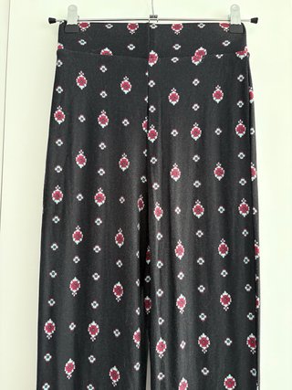 Pantalones flare largos estampados