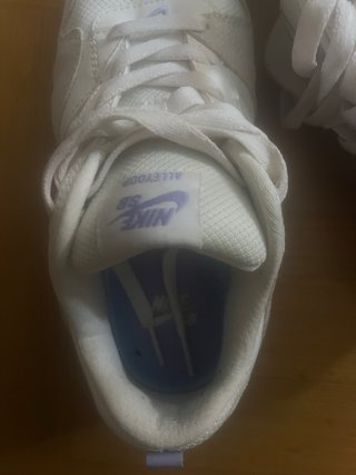 Zapatillas Nike Mujer Blancas y Moradas