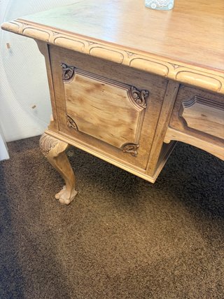Scrivania in legno massello restaurata