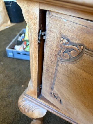Scrivania in legno massello restaurata