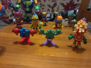 Lote Figuras Superthings