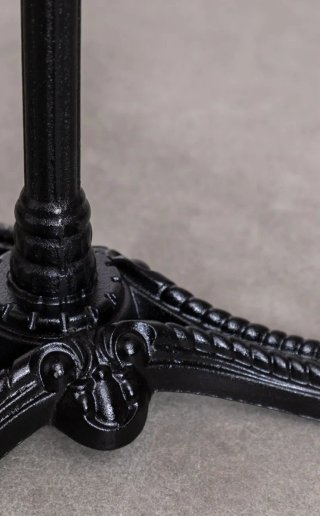 Mesa alta de mármol verde y base negra