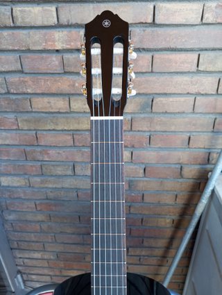 Guitarra Clásica Yamaha con Fishman