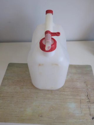 Bidón agua 5L con grifo
