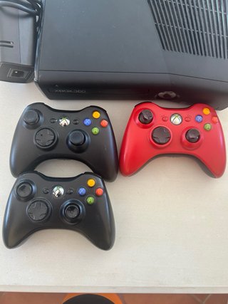 Xbox 360 Negra con Kinect