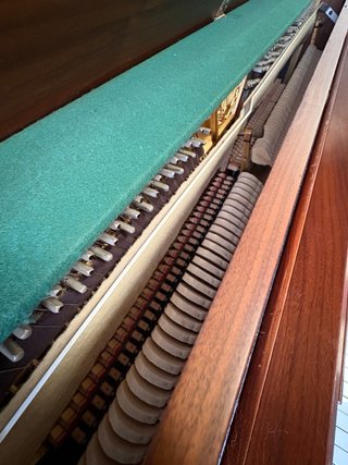 Piano de pared madera Bachmann
