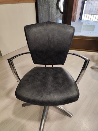Sillones mostrador y lavacabezas de peluquería