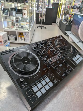 Mesa de Mezclas Hercules DJControl Inpulse 500