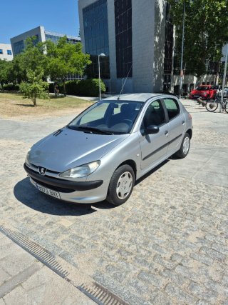 Peugeot 206 2002