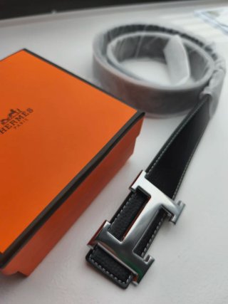 Cinturón Hermes Negro y Plateado