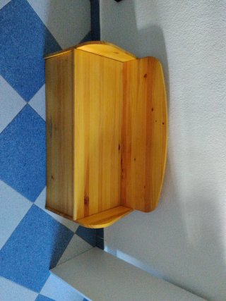 Banco de madera natural