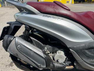 Piaggio Beverly 350 Sport Touring