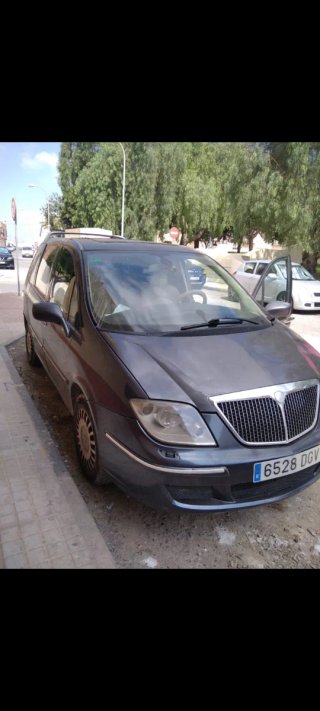 Lancia Phedra 2006