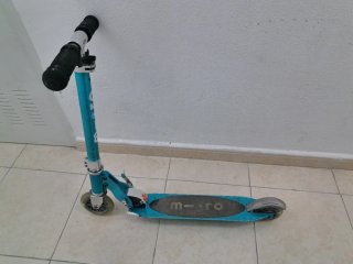 Patinete Micro azul 2 ruedas