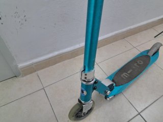 Patinete Micro azul 2 ruedas