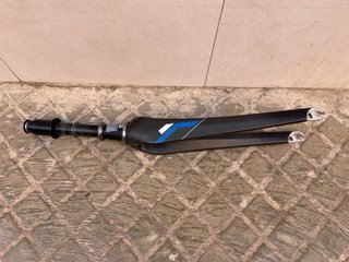 Horquilla carbono carretera Ridley tubo cónico