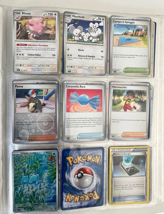 Carte Pokemon Mew, Charizard, Pidgeot, Gengar ecc.