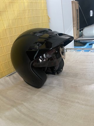 Casco Jet Negro con Intercomunicador