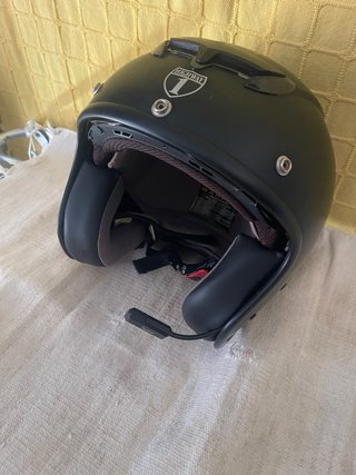 Casco Jet Negro con Intercomunicador