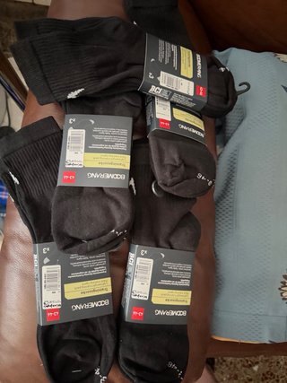 1 pack 7€, los 5 pak 30€. Salen a 6€. Talla 43-46