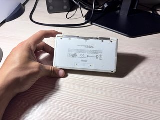 Nintendo 3DS Blanca con Cargador Original