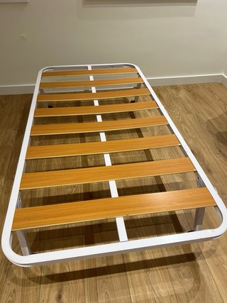 Base para cama pequeña, patas metálicas plegables
