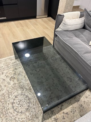 Mesa de centro de cristal negro