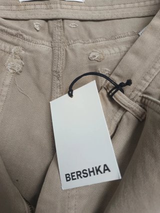 Bermudas cargo Bershka beige Talla 44