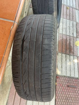 Ruedas Michelin y Bridgestone 205