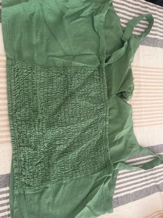 Top verde con nudo