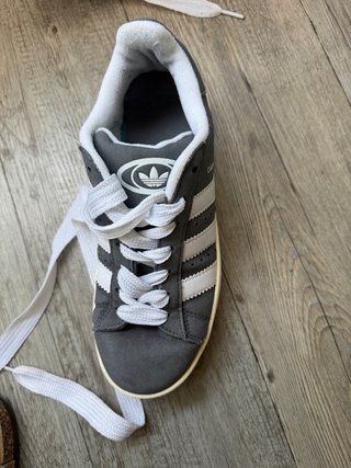 Zapatillas Adidas Campus Grises y Blancas
