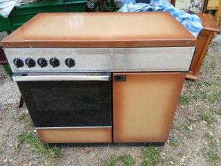 Cocina de gas butano y horno