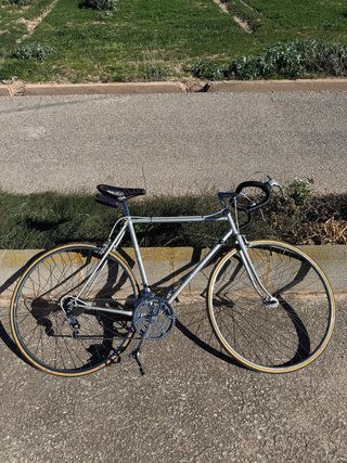 Bicicleta de carretera + 2 candados