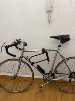 Bicicleta de carretera + 2 candados