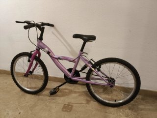Bicicleta niña morada.sin usar