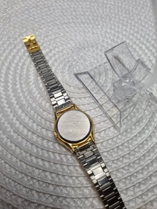 Reloj Consort Dorado