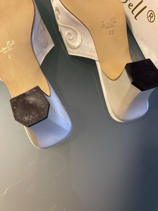 Zapatillas de boda bordadas