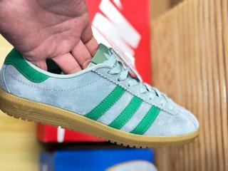 Zapatillas Adidas Beige y Verde Talla 42