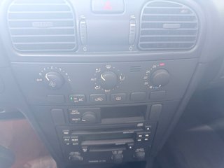 Volvo V40 1.6 ( 77.992 kms )