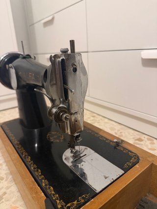 Máquina de coser ALFA vintage