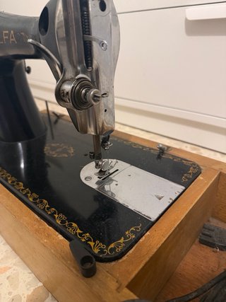 Máquina de coser ALFA vintage