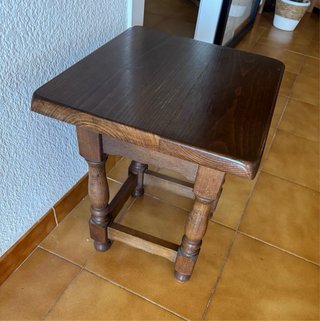 Mesita auxiliar de madera maciza