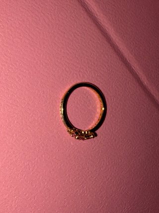Anillo Pandora Tiara Corazón Rosa y Dorado
