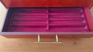 Scatola per penne stilografiche con coperchio in metacrilato