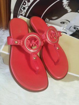 Sandalias Michael Kors Rojas y Doradas