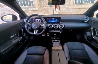 MERCEDES BENZ CLA 200 2.0 150CV DCT DE REESTRENO