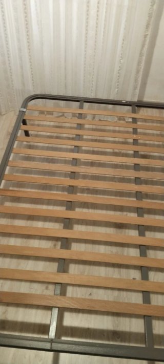 Somier 1.35m Metal y Madera