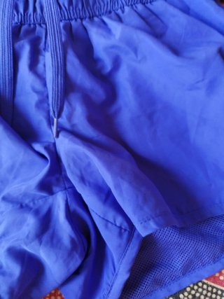 Pantalón corto deportivo mujer azul