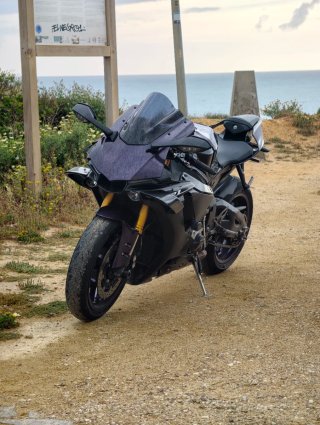 Yamaha R1 2016 - 44.000 km + Extras